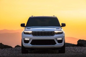 Top 4 Best Jeep Grand Cherokee for Rent in Sports City