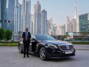 Should I Use a Chauffeur in Dubai for My Rented Car