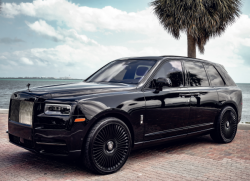 2023 Rolls Royce Cullinan Black Badge | GCC | (FM-1842)