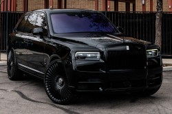 Rent Rolls Royce Cullinan Black Badge 2022 in Dubai