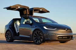 Rent Tesla Model X 2020 in Dubai