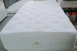 Top Pillow Model Mattress With Bed Base