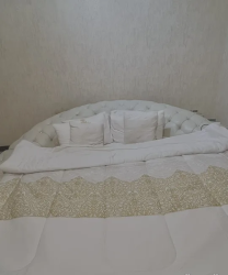 Bed with side tables set circle/round shape Queen bed