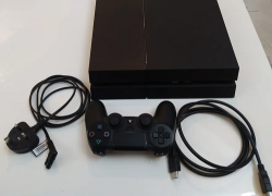 Playstation 4 with items