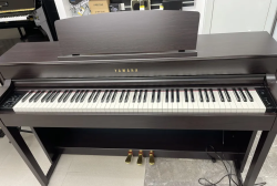 SELLING MY USED PIANO YAMAHA CLP575R