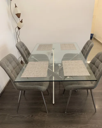 Luxury 4 seater Glass-Dining table brand new condition from Homes r us