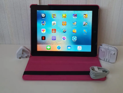 Apple iPad 2nd Generation (32GB Memory) WiFi Supported