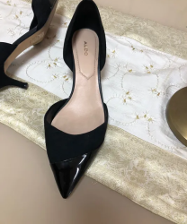 Black heel shoes