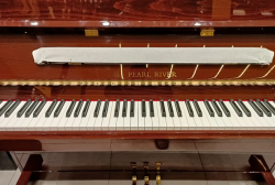 Pearl River Upright Piano UP-109D