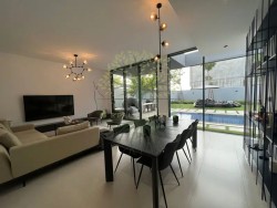 Corner 3 Beds Townhouse | Green View-image