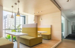 Coworking & Private offices from 1 to 25 desks