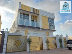For rent, a villa for the first inhabitant, ground floor, first floor, and roof directly behind the garden, spacious rooms