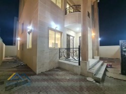 Villa for rent in Al-Yasmine area, ground, first and roof, opposite Al-Rahmaniyah, super luxurious finishing