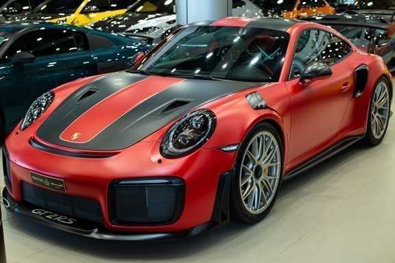 Here is the Best Place To Buy The Porsche 911 GT2 RS In Dubai