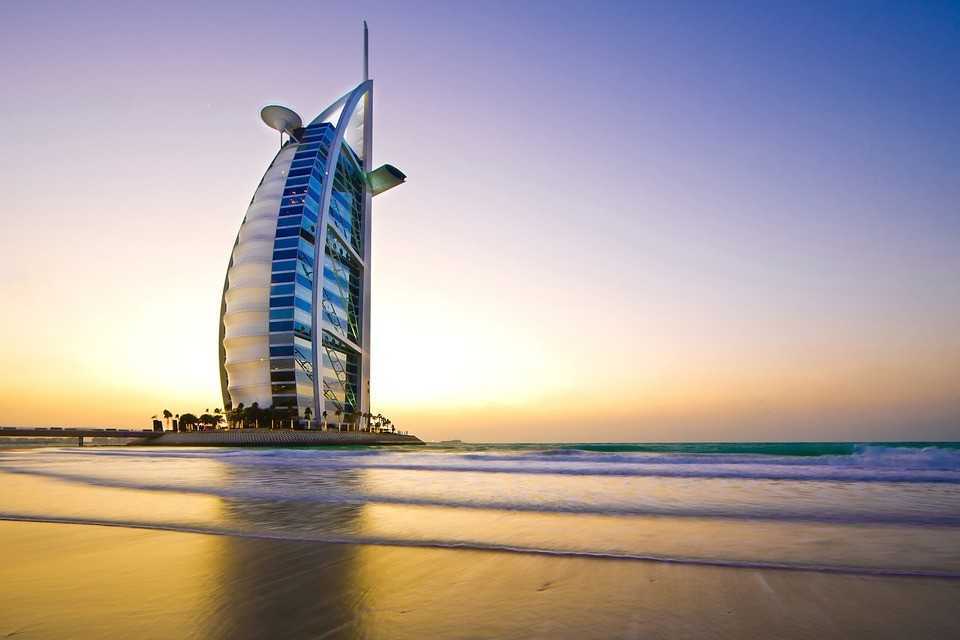 Top 10 Waterfront Best Hotels in Dubai