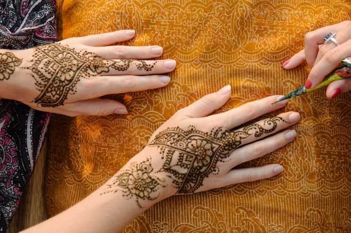 Where to get henna art in Dubai