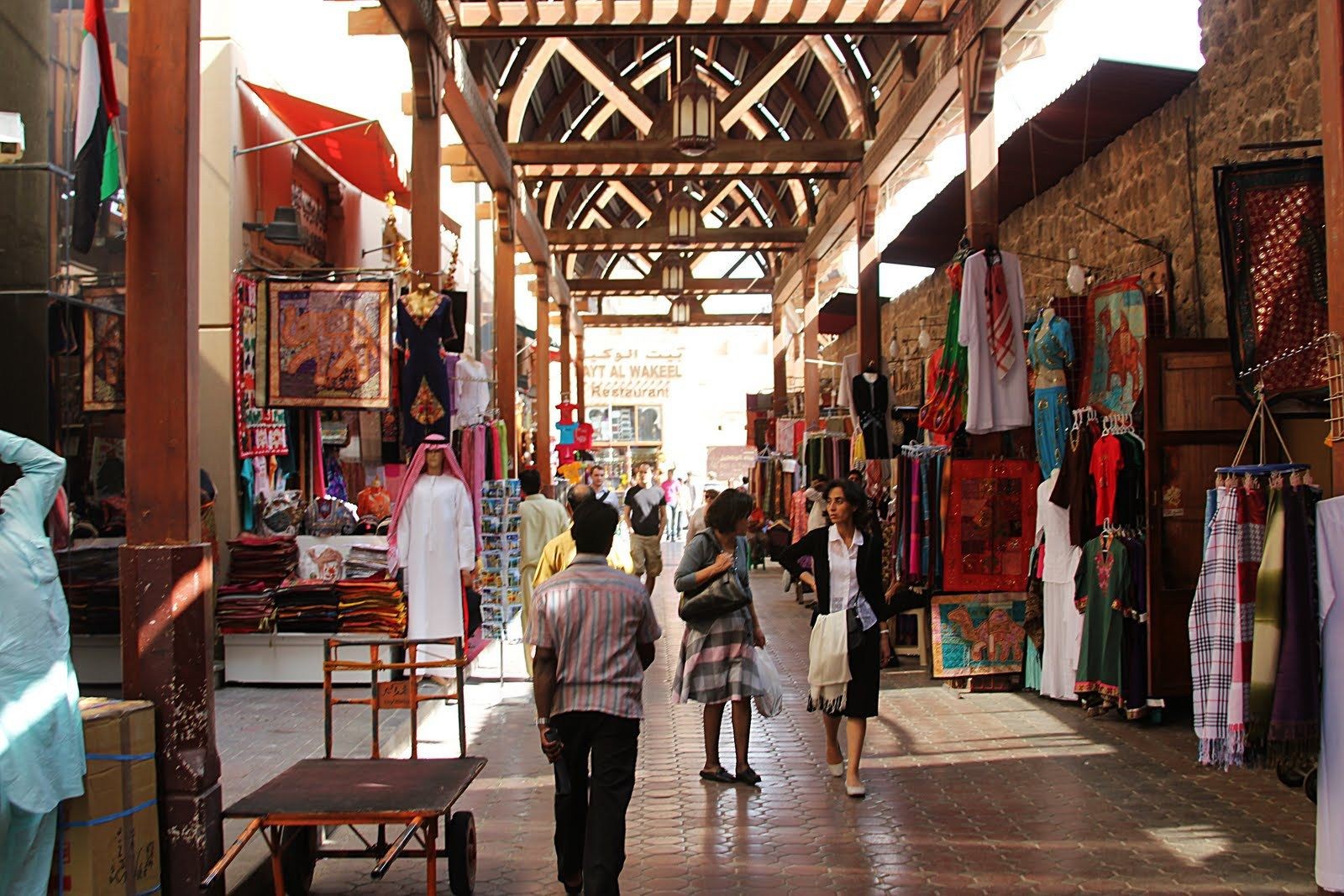 Guide to Cheap Shopping Places in Dubai