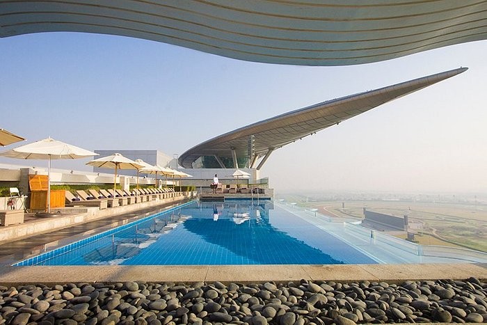 A Guide to The Meydan Hotel Dubai