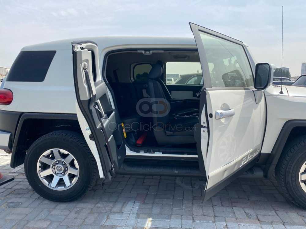 RENT TOYOTA FJ CRUISER 2020 IN DUBAI-pic_3