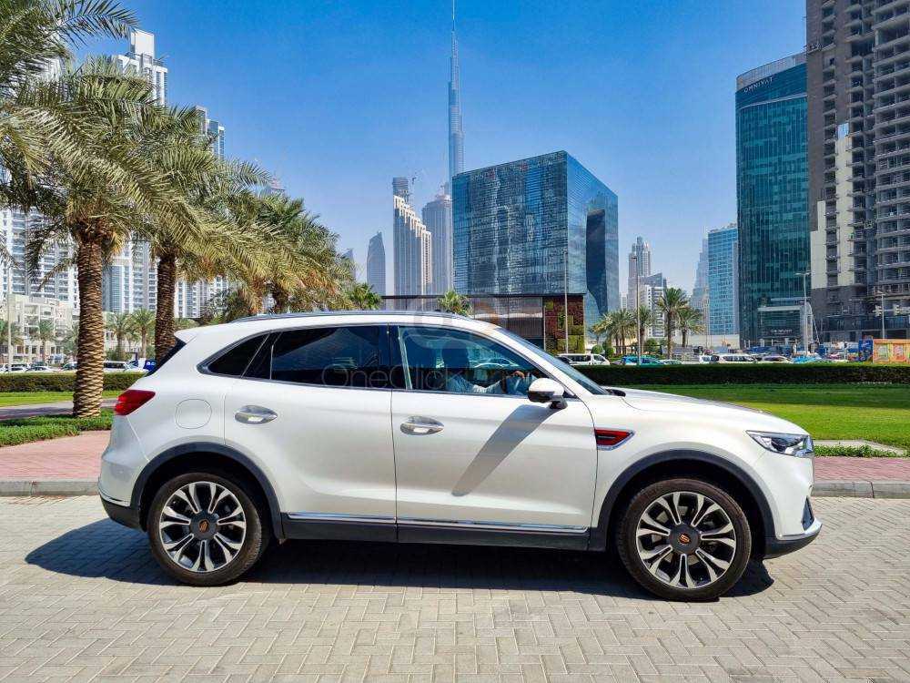 RENT HONGQI HS5 TURBO 2021 IN DUBAI-pic_2