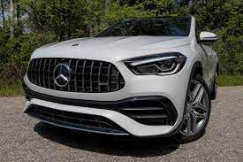 RENT MERCEDES BENZ GLA 250 2019 IN DUBAI-pic_2