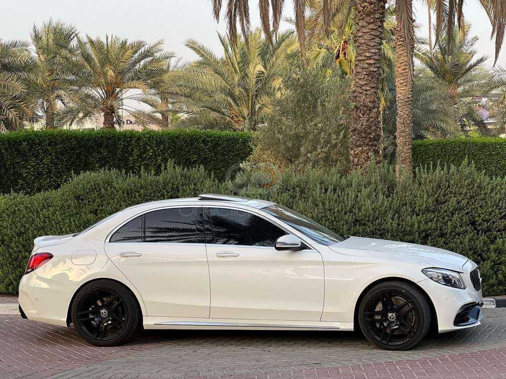 RENT MERCEDES BENZ C300 2020 IN DUBAI-pic_6