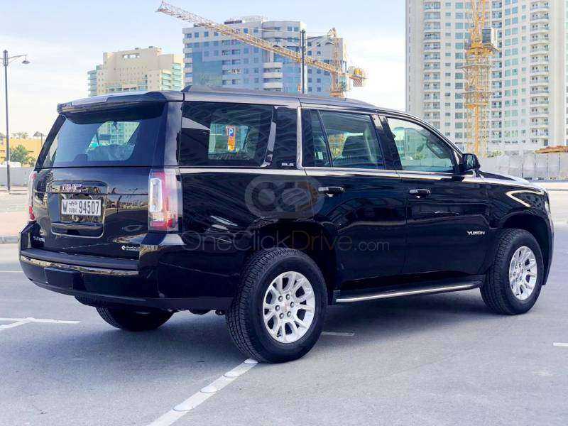 RENT GMC YUKON 2018 IN DUBAI-pic_2