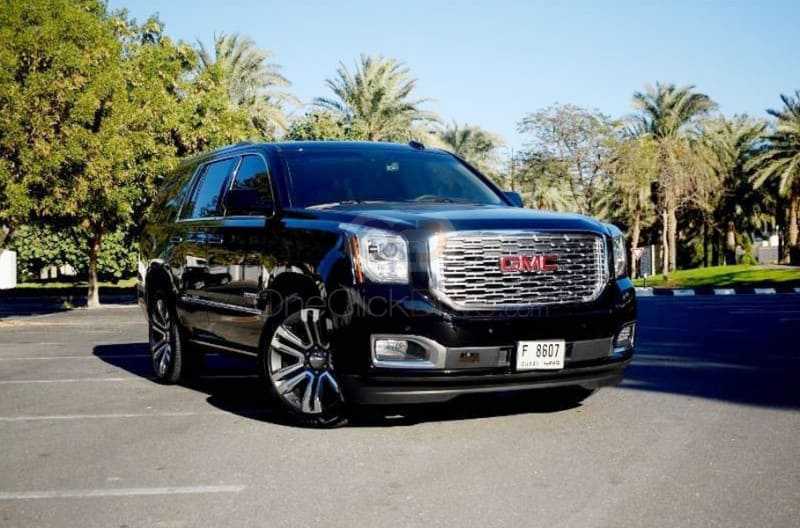 RENT GMC YUKON DENALI 2018 IN DUBAI-pic_1