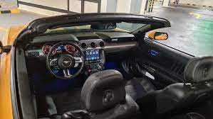 RENT FORD MUSTANG ECOBOOST CONVERTIBLE V4-pic_5