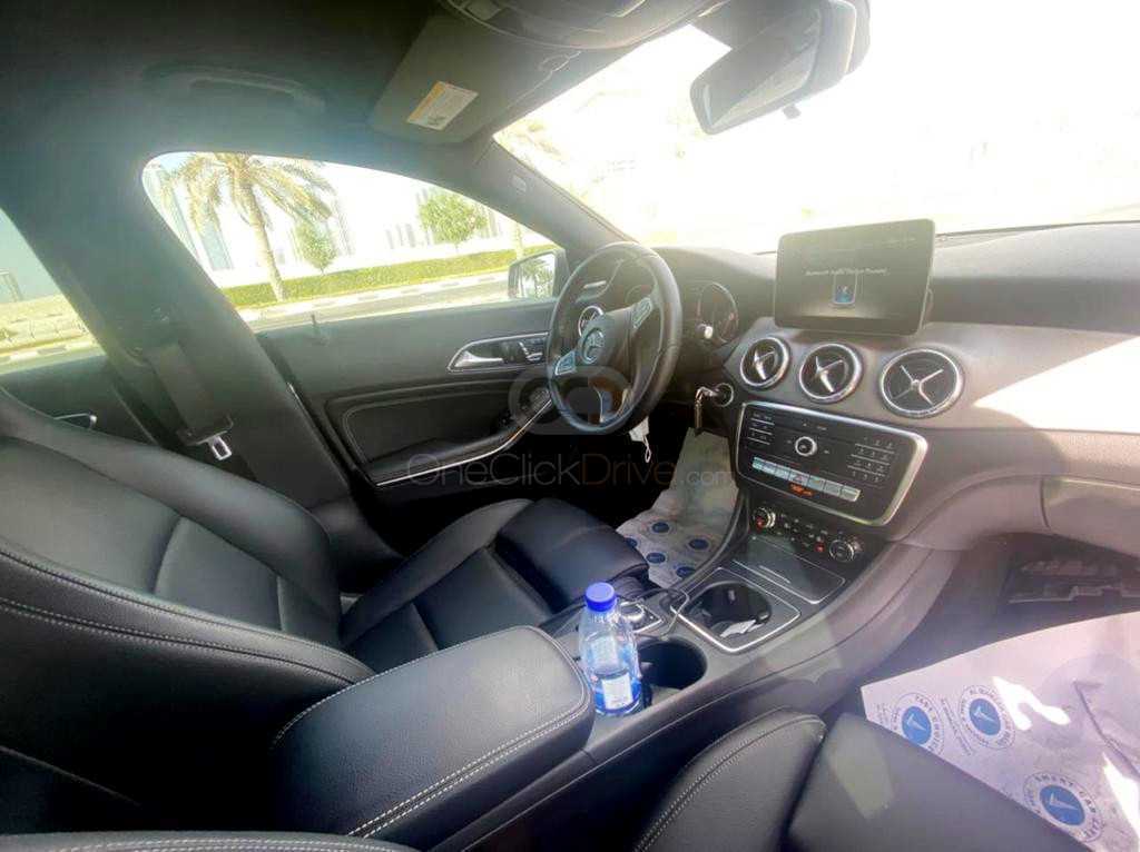 RENT MERCEDES BENZ AMG A35 2020 IN DUBAI-pic_2