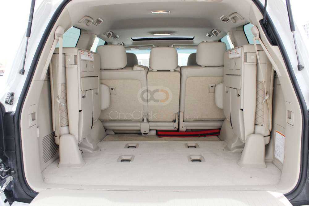 RENT TOYOTA LAND CRUISER GXR V6 2020 IN DUBAI-pic_6