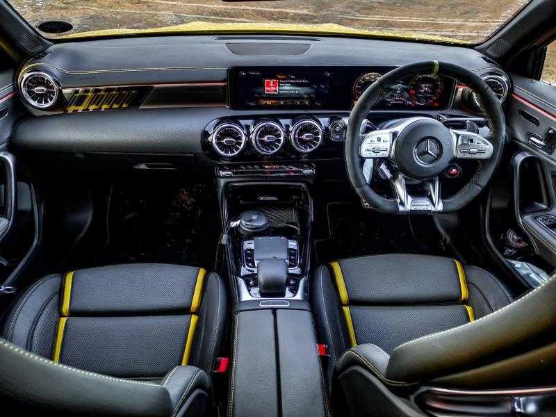 Buy used Mercedes-Benz AMG GT-R in Dubai-pic_2