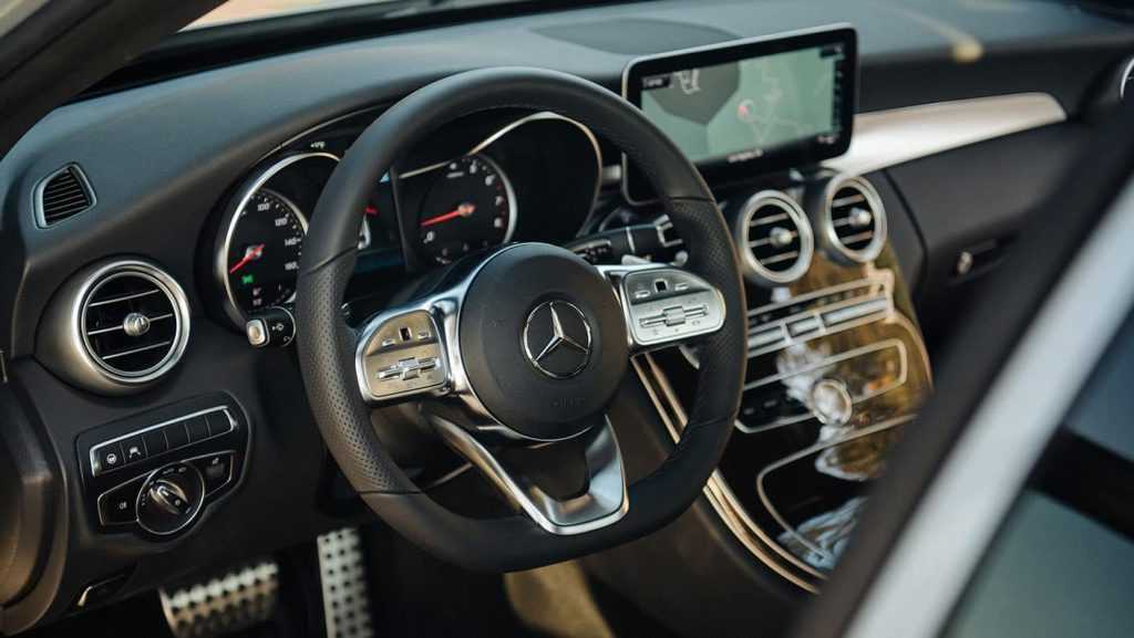 RENT MERCEDES BENZ AMG GT 63S 2019 IN DUBAI-pic_1