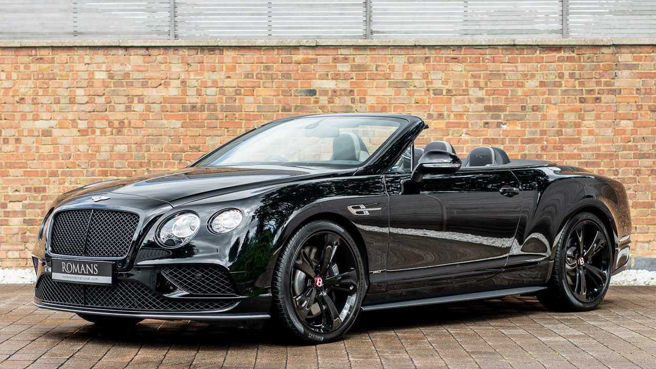 BENTLEY CONTINENTAL GTC V8s. Gcc. 2015 - FSH - 1 Owner - Accidents Free. Excellent Condition-pic_3