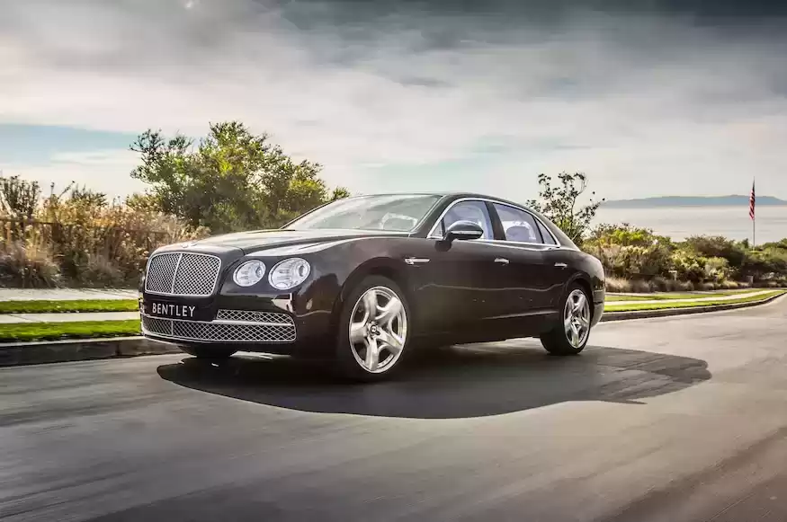 2014 BENTLEY FLYING SPUR W12 l 3875KM [ABU-DHABI SHOWROOM]-pic_3