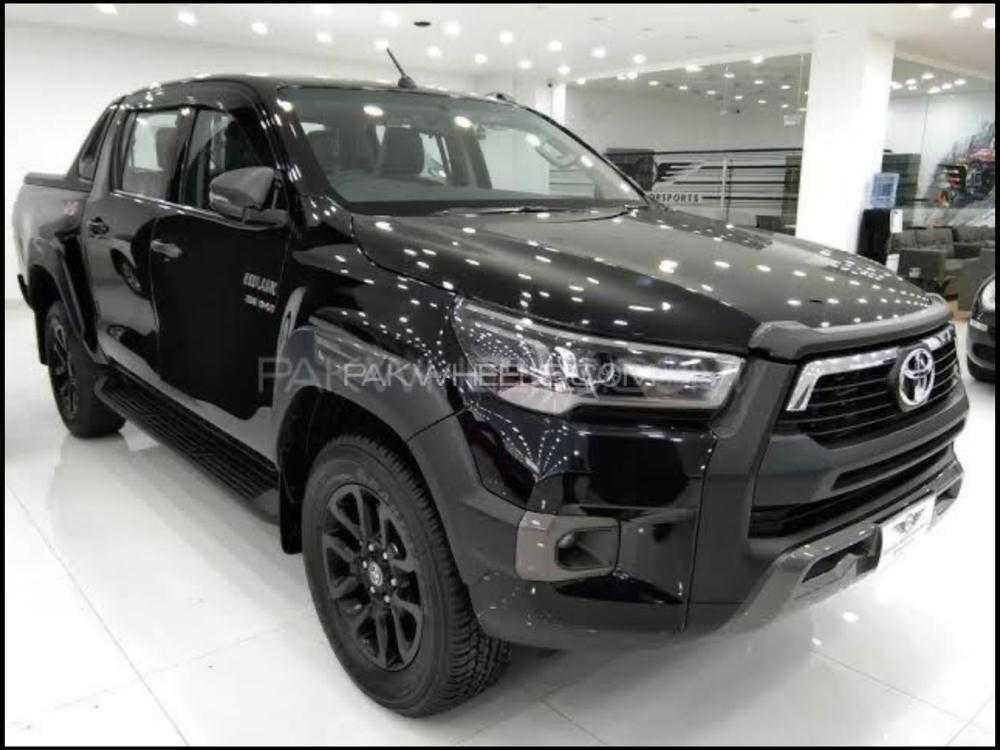 New car for sale 2023 Toyota Hilux DC-pic_5