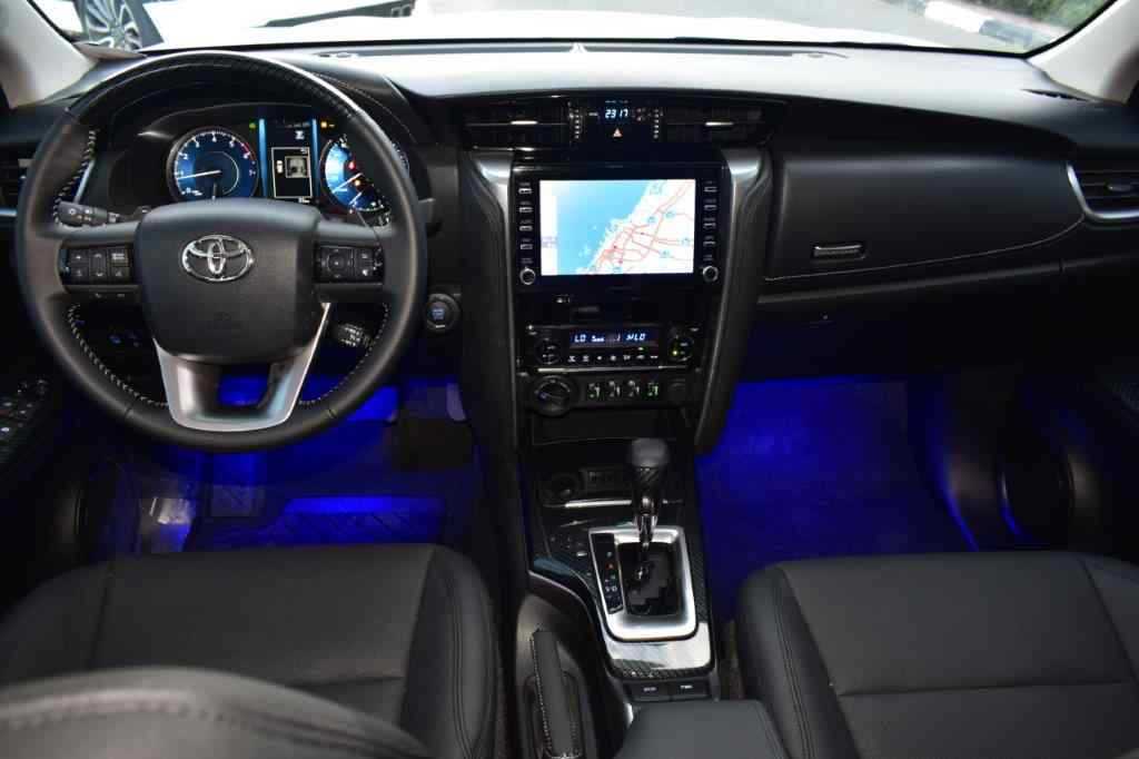 New car for sale 2023 Toyota Fortuner Black Edition-pic_5