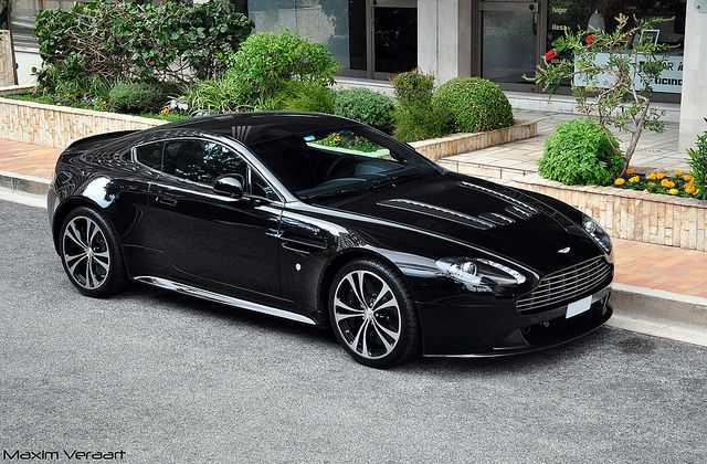 The Aston Martin V12: A history of excellence in performance and design-pic_1