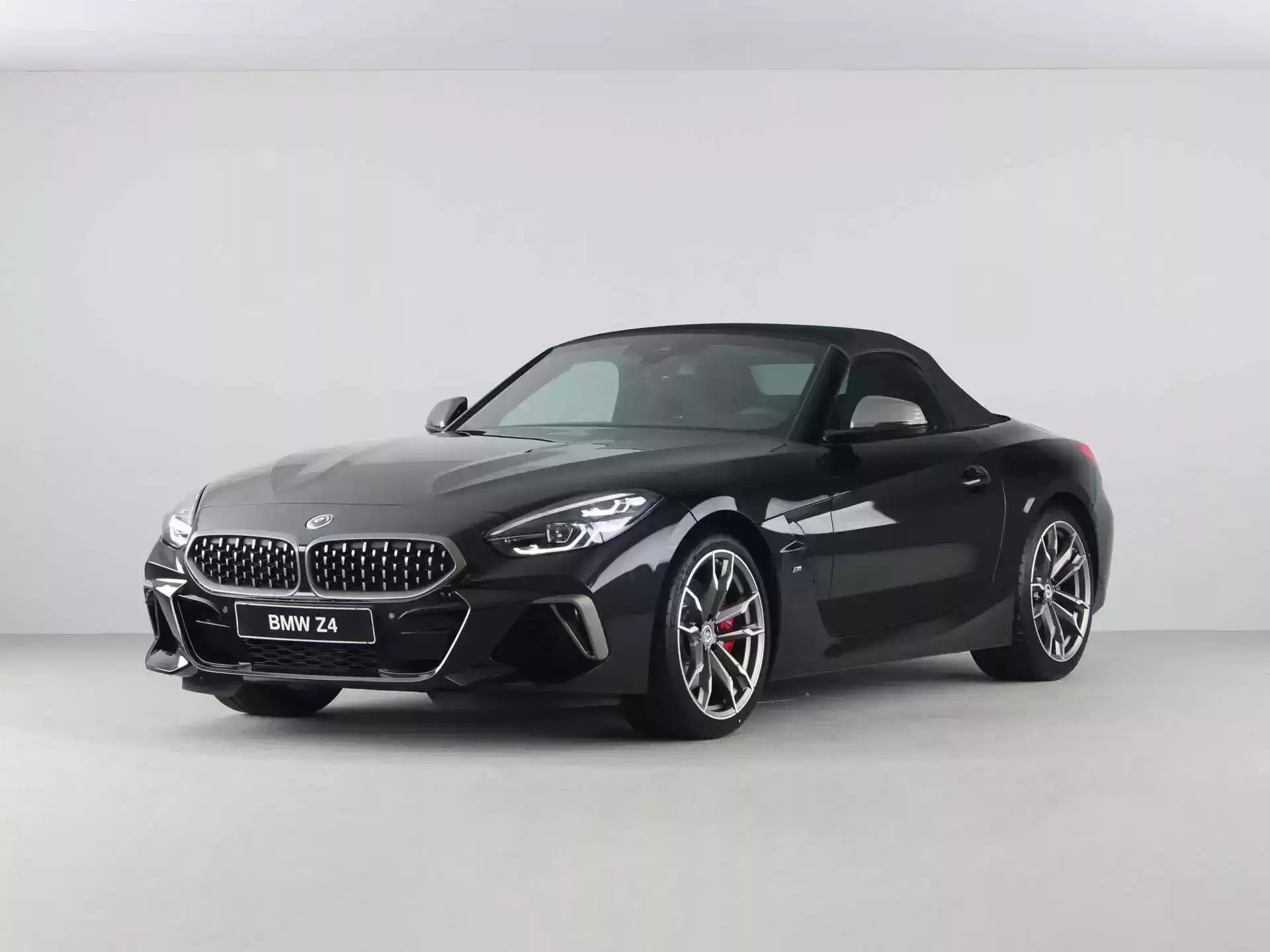 Rent BMW Z4 2022 in Dubai-pic_4