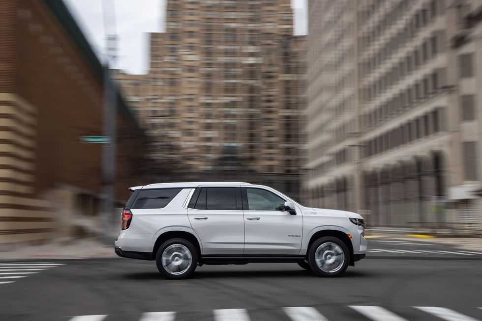 Chevrolet Suburban 2021-pic_3