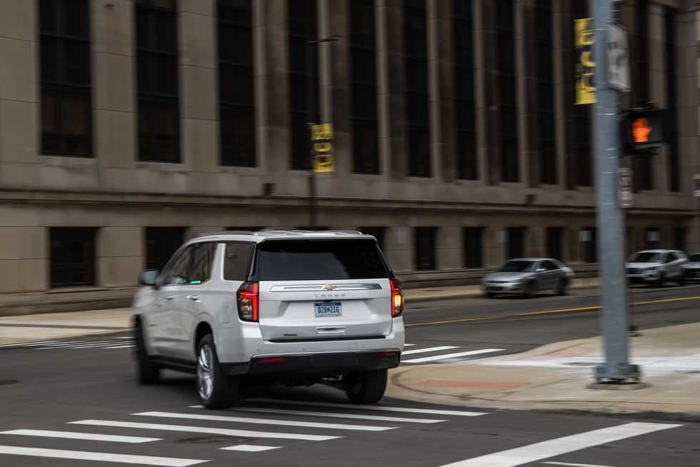 Chevrolet Suburban 2021-pic_2