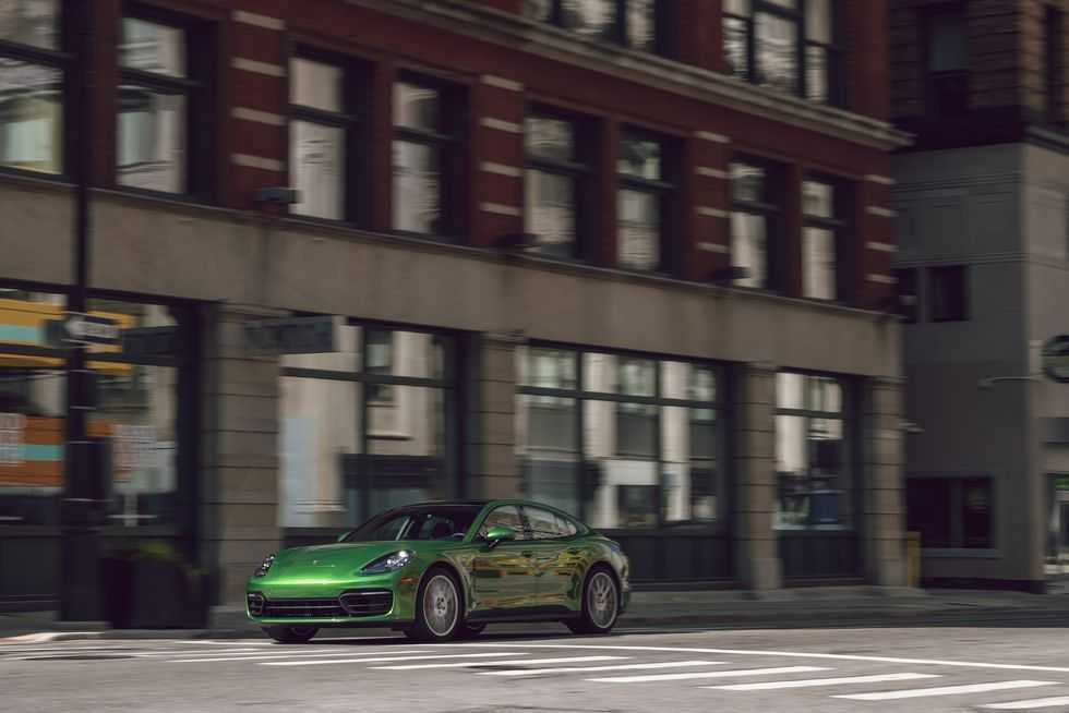 top best Porsche green cars for rent in Internet city-pic_1