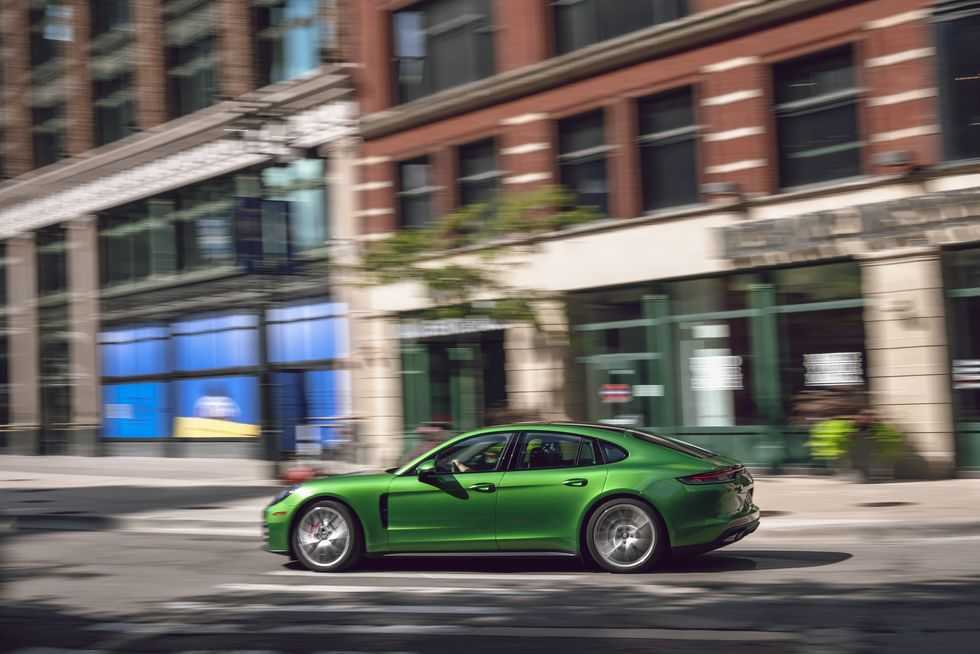 top best Porsche green cars for rent in Internet city-pic_2