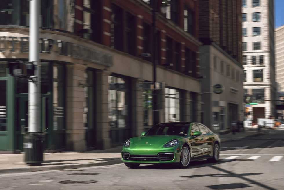 top best Porsche green cars for rent in Internet city-pic_3