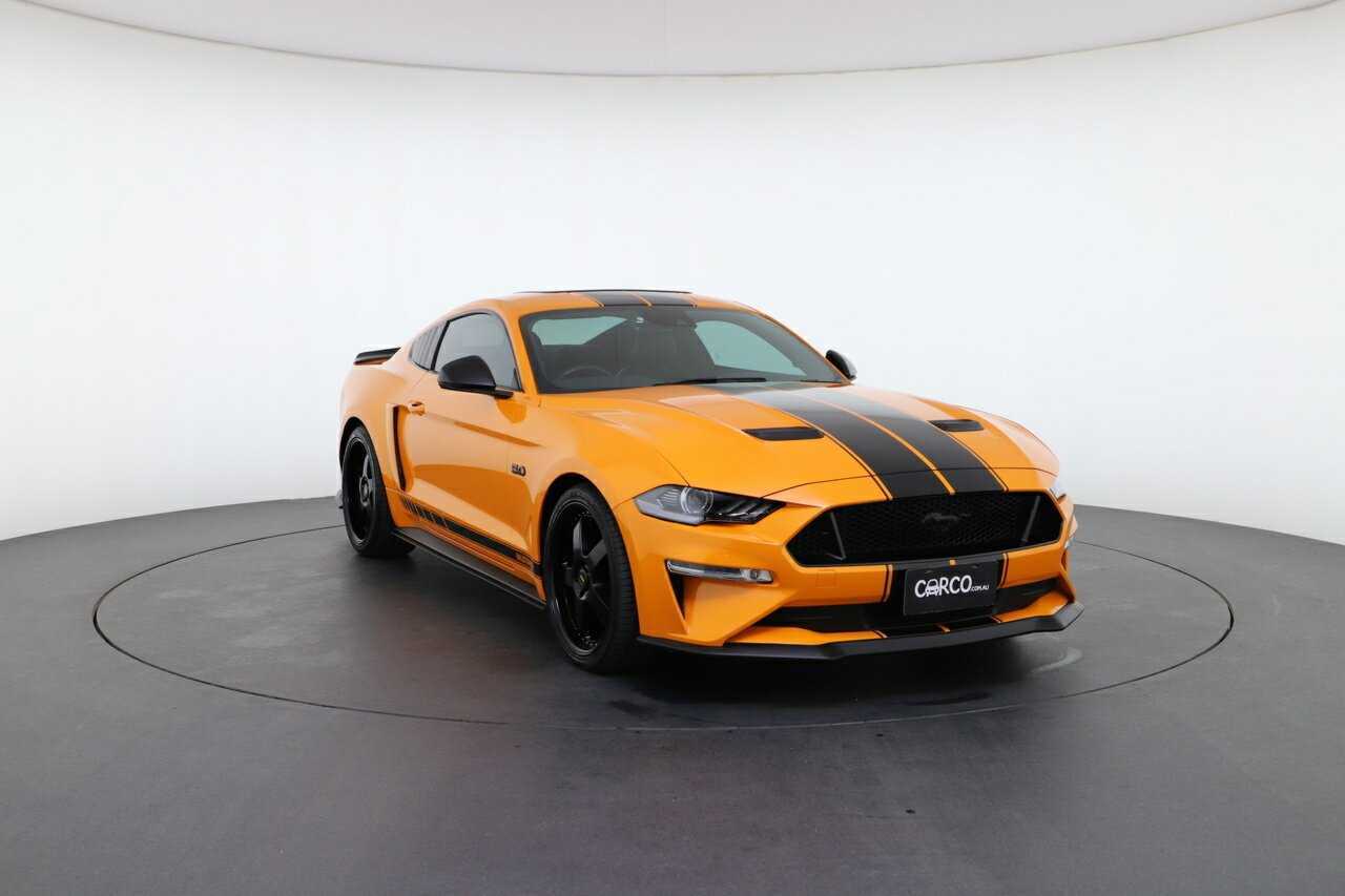 Rent Ford Mustang Shelby GT500 Convertible V8 2020 in Dubai-pic_3