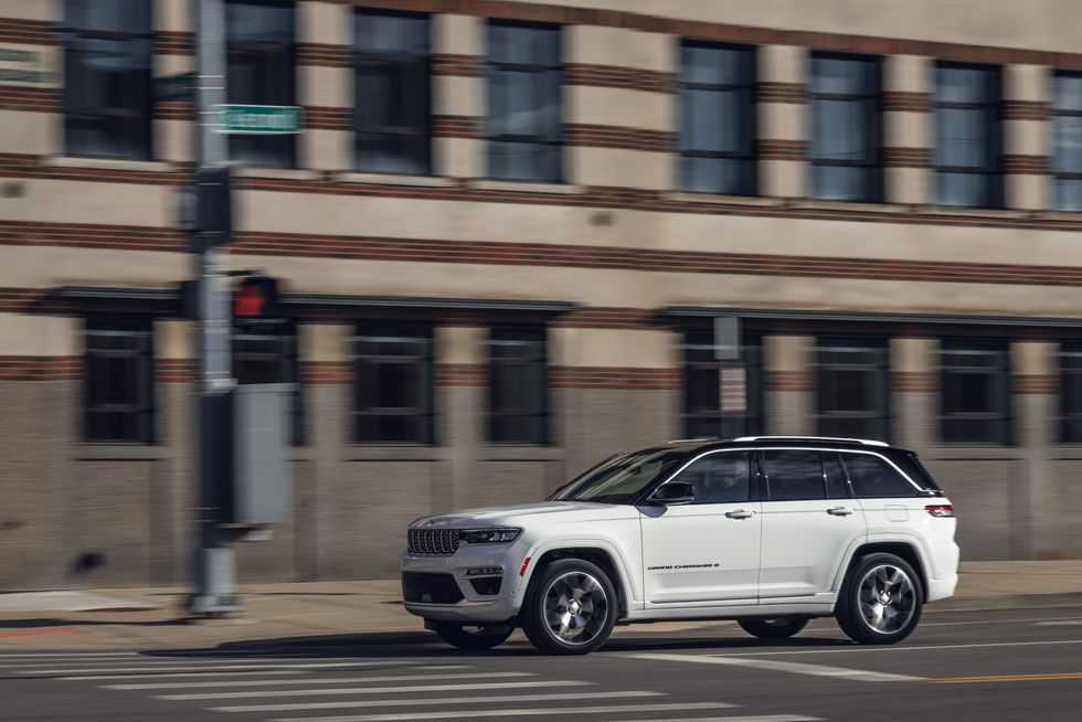 2018 Jeep Grand Cherokee Limited, June 2023 Jeep Warranty, Full Jeep Service History, GCC-pic_3