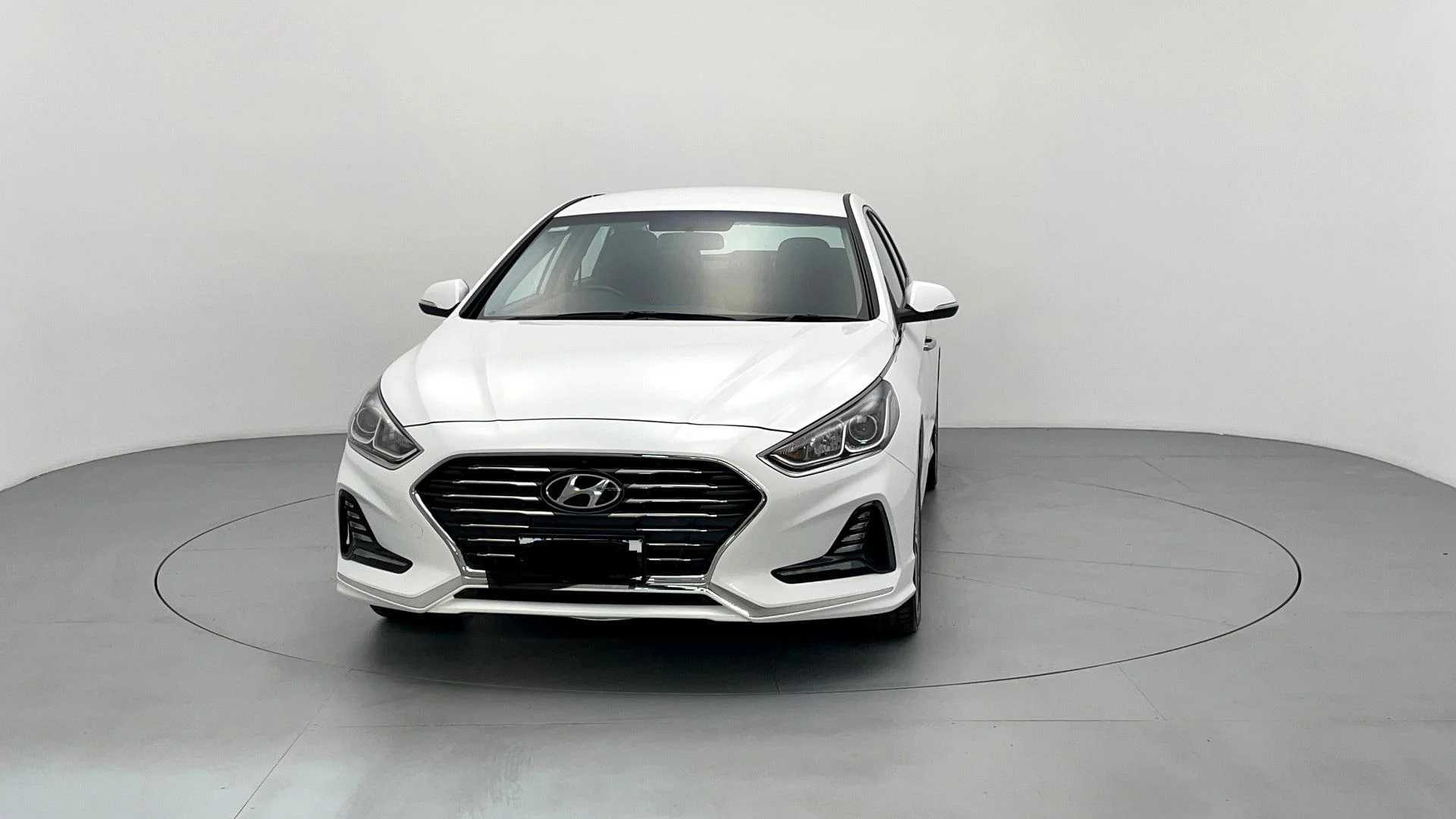 Rent Hyundai Sonata 2019 in Dubai-pic_3