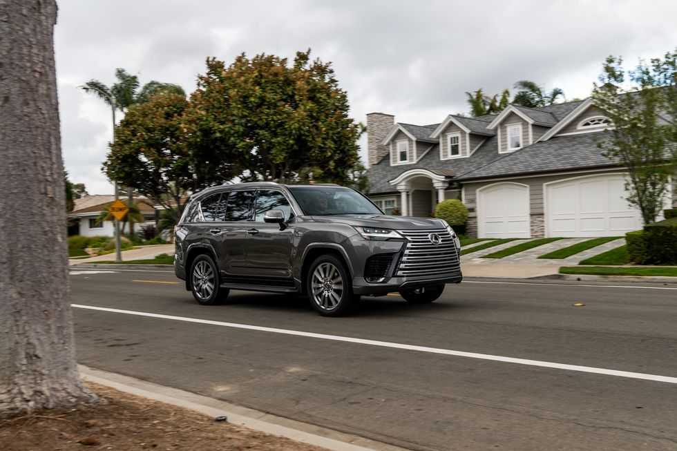 LEXUS LX600 || SIGNATURE || GCC SPECIFICATIONS-pic_3