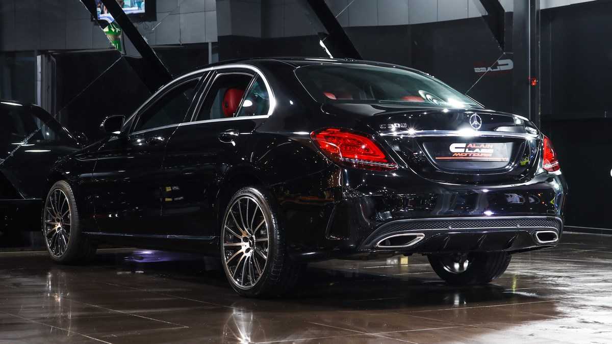 Rent Mercedes Benz C300 2020 in Dubai-pic_4