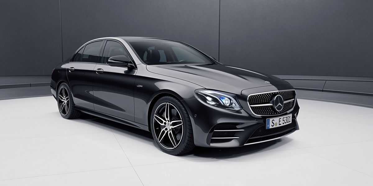 Rent Mercedes Benz AMG E53 Convertible 2022 in Dubai-pic_2